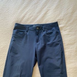 Vuori Meta Pants. Size 30x30.